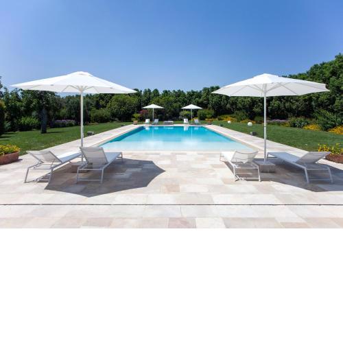 Extraordinary Estate with pool m800