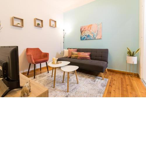 F & B Collection - Flat for 3