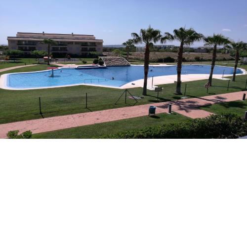 Fabuloso alojamiento compuesto por 4 chalets adosados de lujo en Panorámica Golf para 28 personas piscina con CIRCUITO SPA