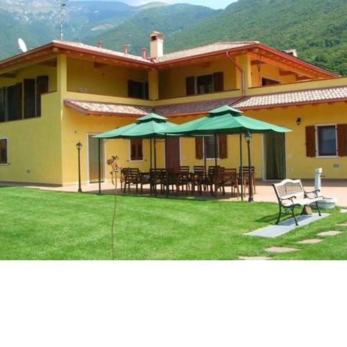 Fabulous Cottage in Arco near Lake