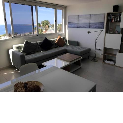 Fabulous upper floor sea view
