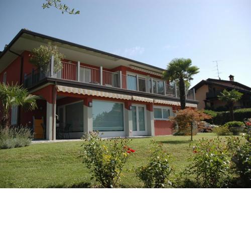 Fabulous Villa in Barasso near Lake
