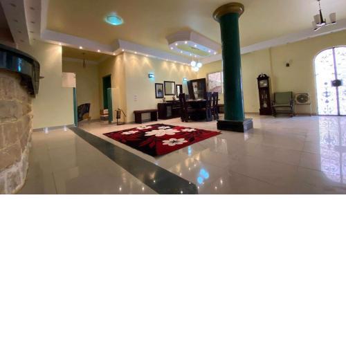 Fabulous Villa With Gym & Garden