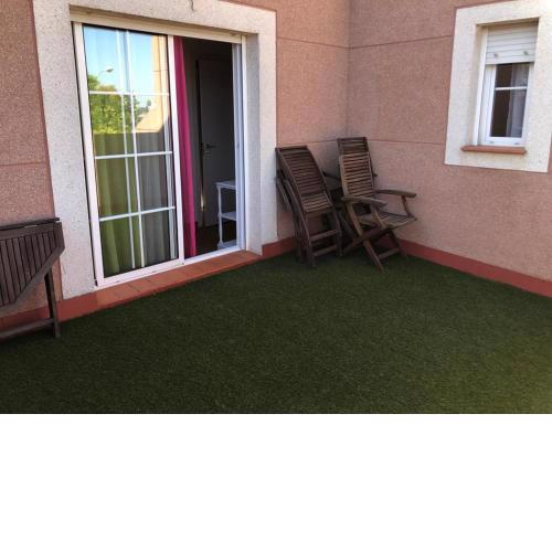 Familia Anfitriona acoge terraza