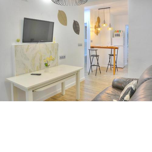 Family Apartment in Triana