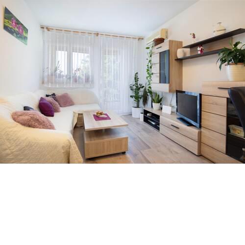 Family apartment Noela in the sea area