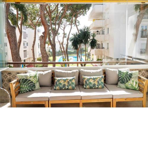 FAMILY APARTMENT WALKING DISTANCE to THE SEA and ALL AMENITIES
