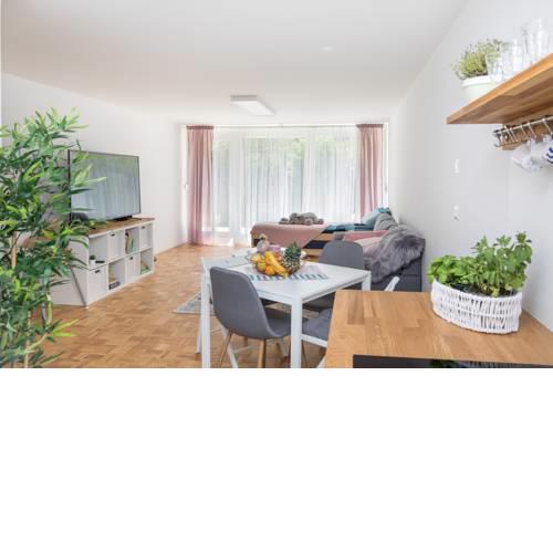 Family Apartment with Garden