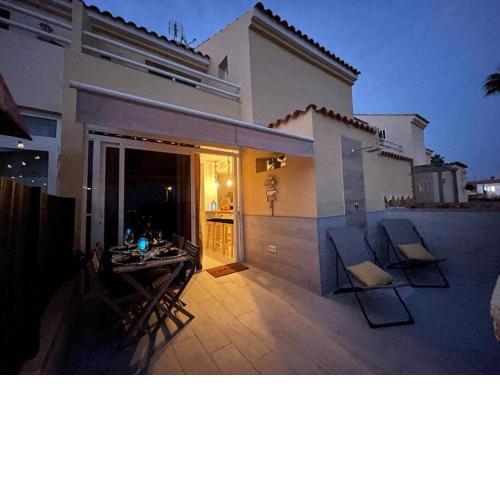 Family apartment with pool in maspalomas