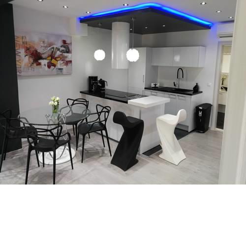 Family City Center Apartments