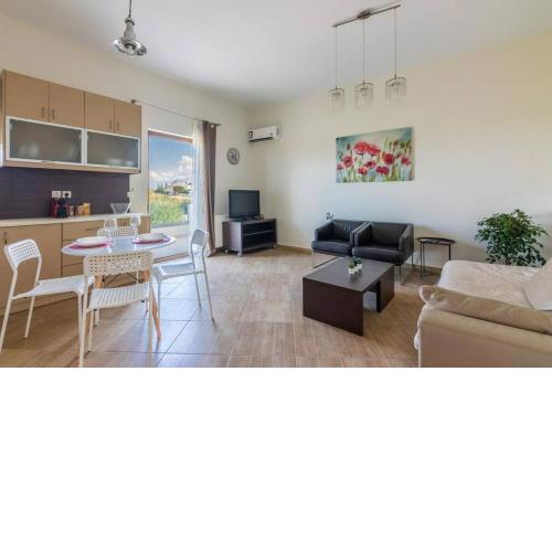 Family Flat 150m from Beach