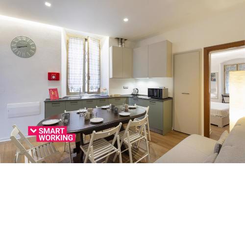 Family Flat in the City Center by Wonderful Italy