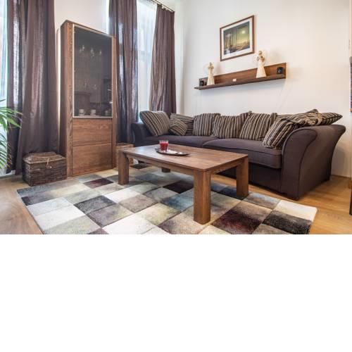 Family friendly apartment in Karlín near the centre by easyBNB