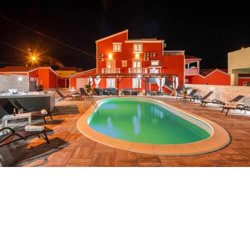 Family friendly house with a swimming pool Sveti Filip i Jakov, Biograd - 18274