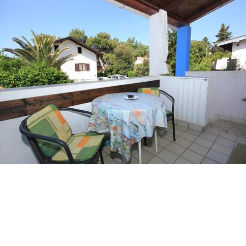 Family friendly seaside apartments Artatore, Losinj - 2475