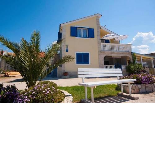Family friendly seaside apartments Krapanj, Sibenik - 18004
