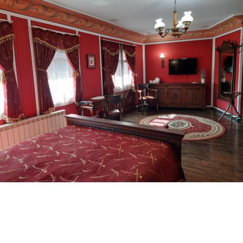 Family Hotel at Renaissance Square