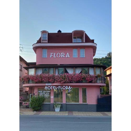 Family Hotel Flora