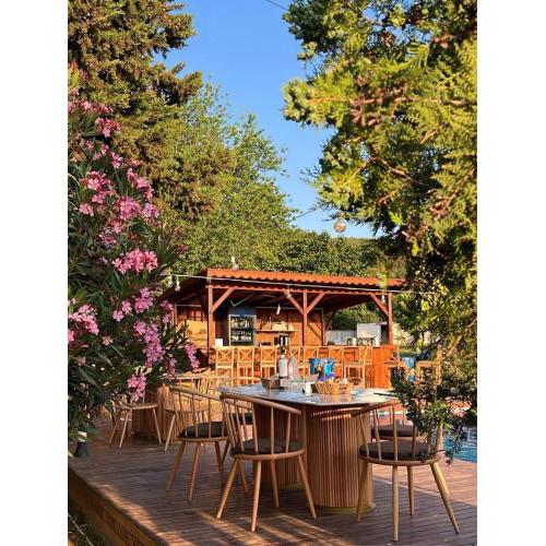 Family motel bungalov