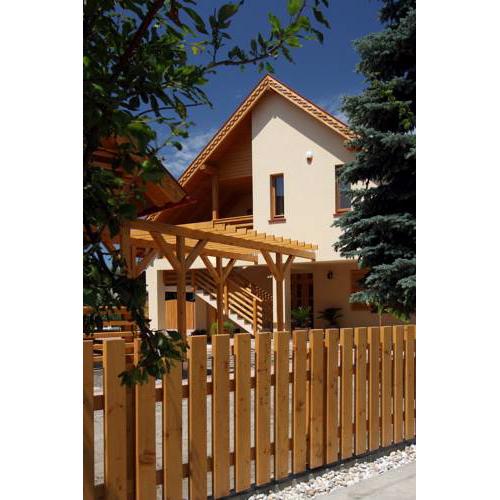 Family Panzio es Apartman Hazak