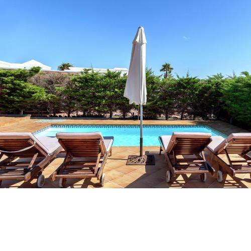 Family villa with private pool near Playa Blanca