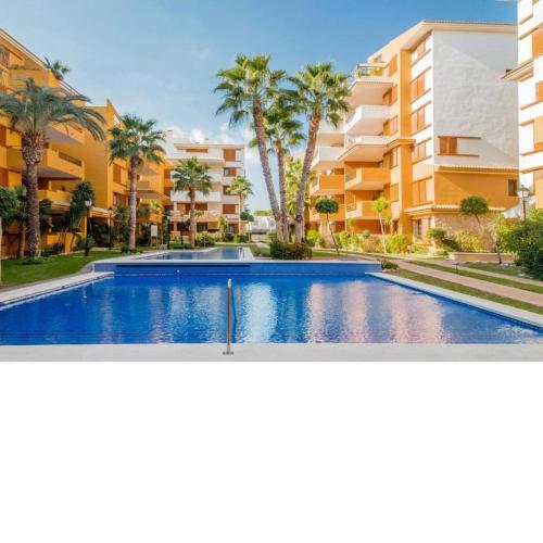 Fantastic apartment by the sea with large terrace