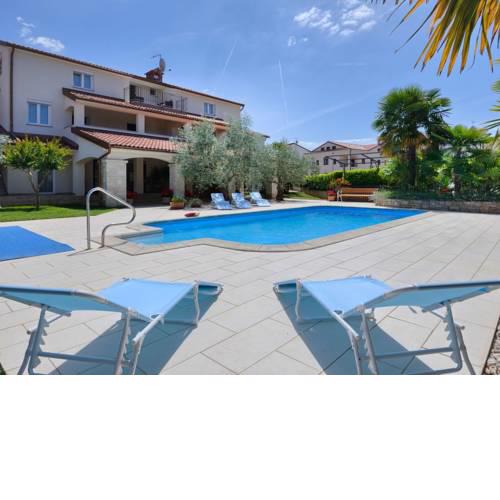 Fantastic Apartment in Porec with Swimming Pool
