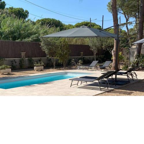 Fantastica casa con piscina a 5 min a pie del mar - Sorramar