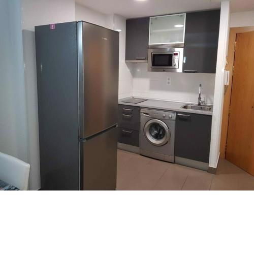 FANTASTICO APARTAMENTO EN SALOU CON PISCINA Y WIFI