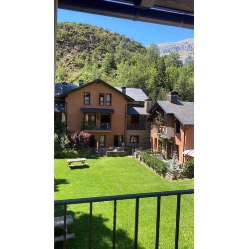 Fantástico piso con terraza en valle de Benasque