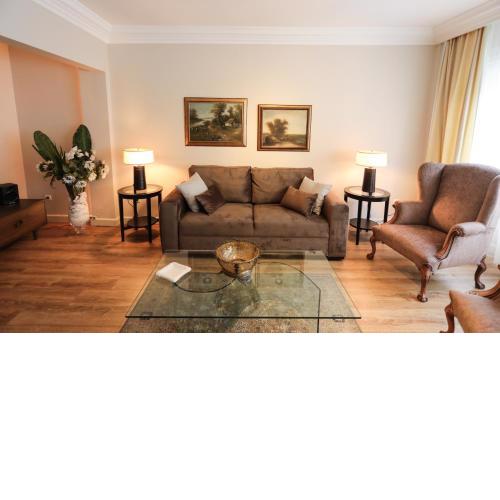 Fargo 4 Luxury Apartment
