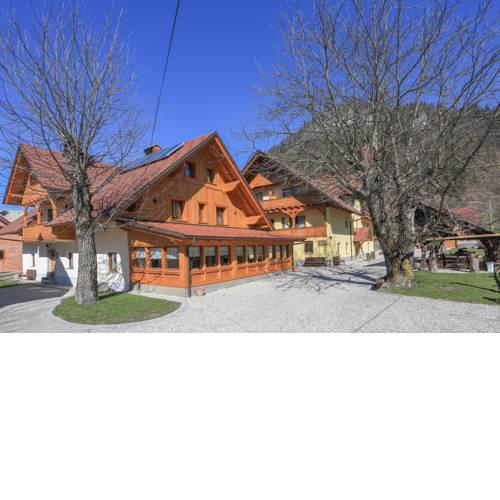 Farm Holidays Povsin