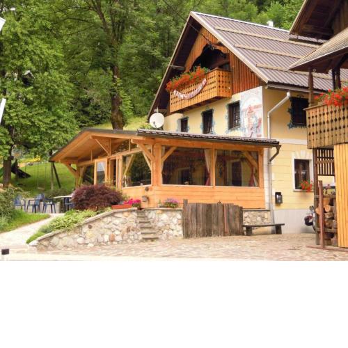 Farm Stay Trlej