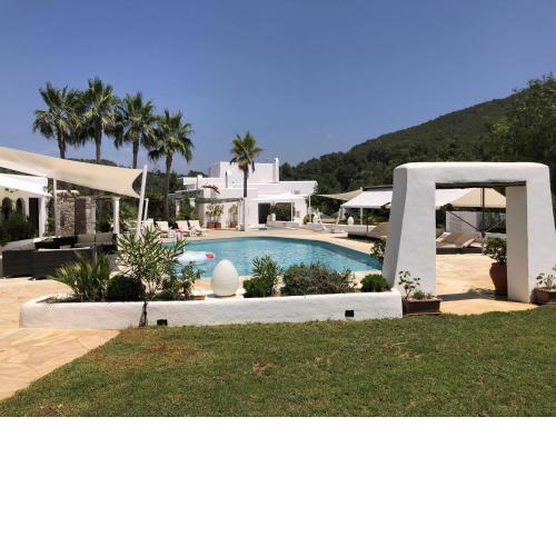 Farmhouse in Sant Miguel de Balansat with Pool