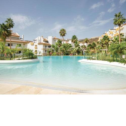 Faro's Calanova Golf - Green & Beach