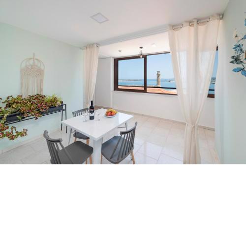 Faros Rooms & Suites