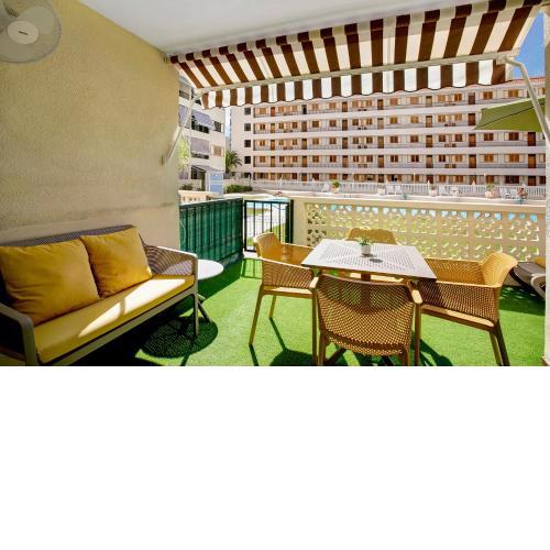 Fayser 108 Beachfront with Pool