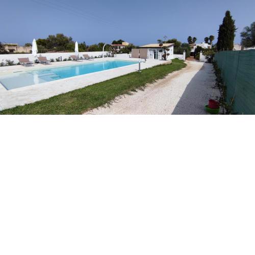 Fèdeli House Pool
