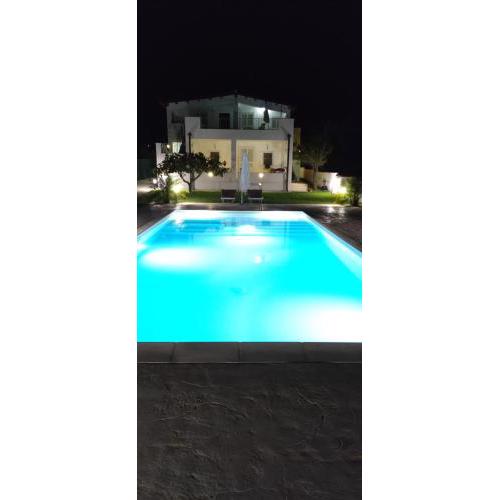 Fèdeli House Sea