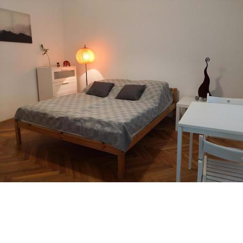 Feel like home - cozy downtwon studio for 2