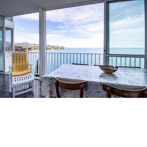 Fener de Baix 81 Apartamento primera línea mar