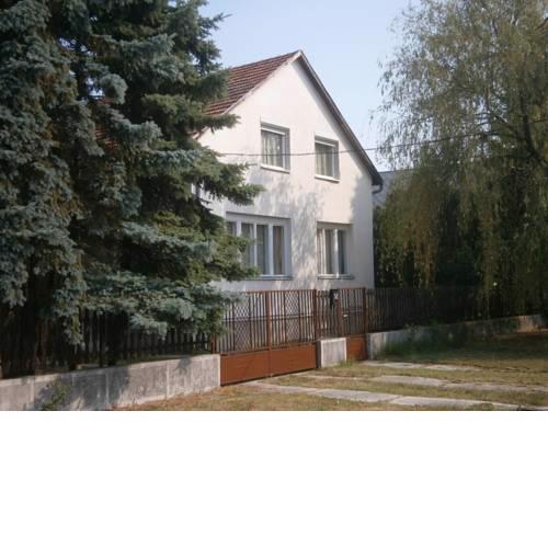 Fenyveskert Üdülőház