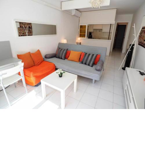 Ferdinand Apartment by Hello Homes Sitges