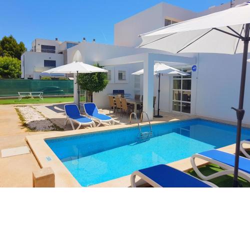 Ferienhaus in Can Picafort, nahe Playa de Muro, 4 x Schlafzimmer mit Bad
