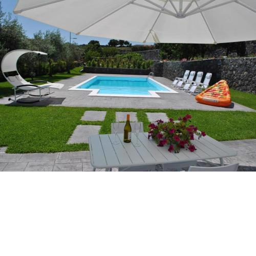 Ferienhaus mit Privatpool für 8 Personen ca 240 m in Acireale, Sizilien Ostküste von Sizilien