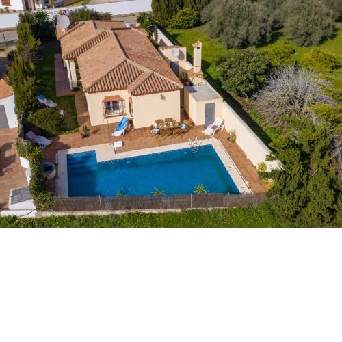 Ferienvilla mit Privatpool und weitem Blick in die Natur Strandnahe mit Auto 5min! Villa Elissa