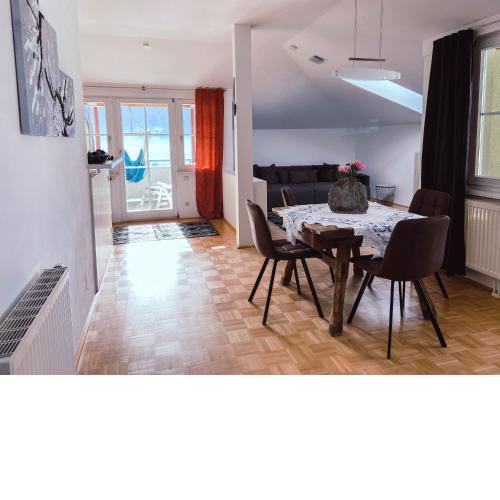 Ferienwohnung Karasek mit Seeblick