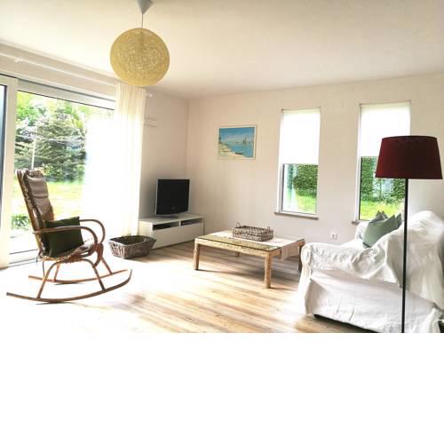 Ferienwohnung mit Garten und kleinen Teich