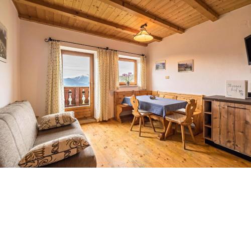 Ferienwohnung Sonnenblume Nusserhof