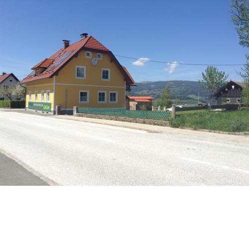 Ferienwohnungen Grün